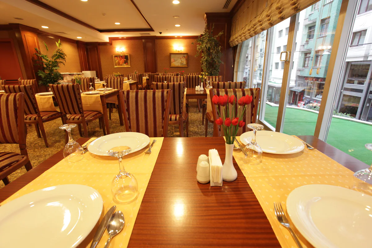 رستوران هتل گلدن پارک استانبول